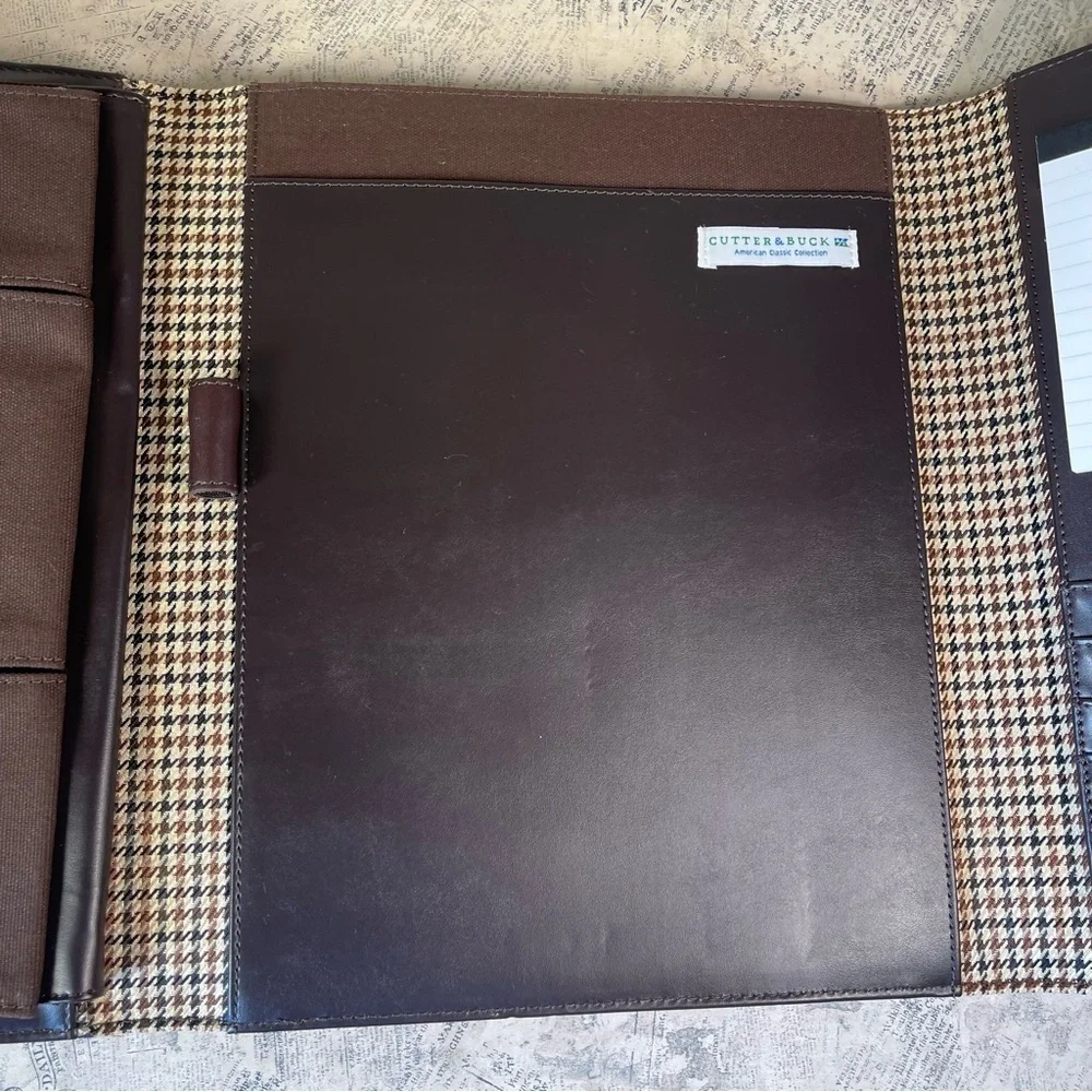 Cutter & Buck® American Classic Tri-Fold Padfolio